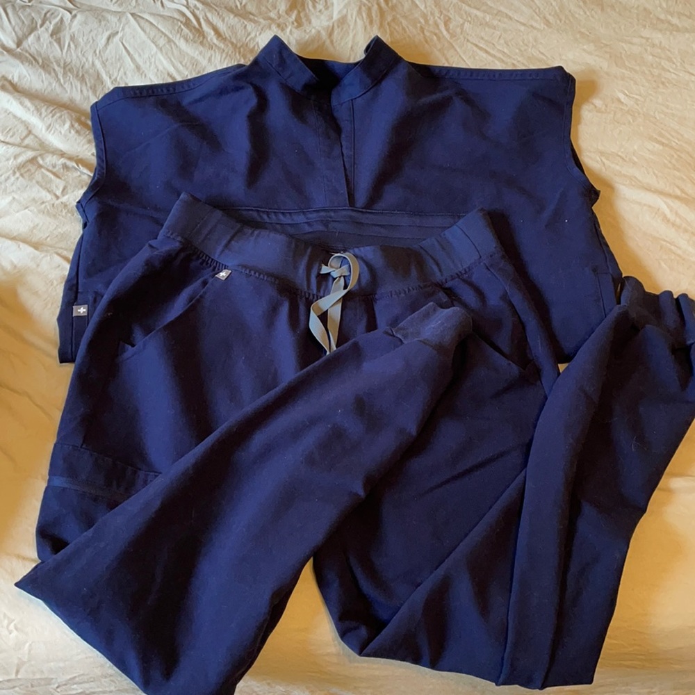 Figs XS top S bottom navy blue